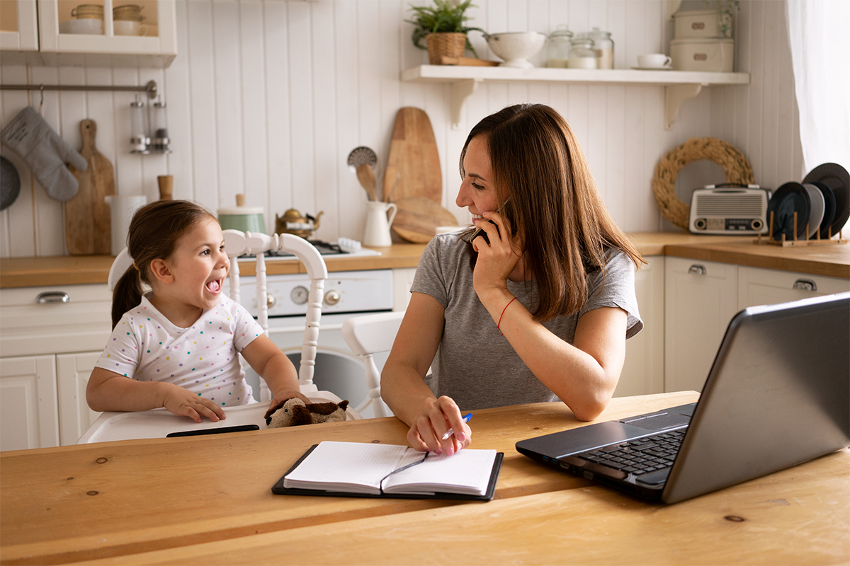 Organizarse también es cuidarse: 15 minutos para aligerar la semana de una mamá trabajadora